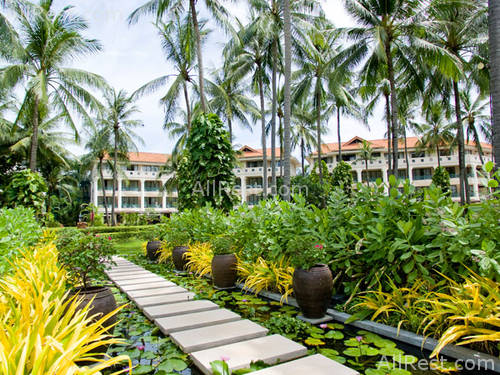 Centara Grand Beach Resort 4